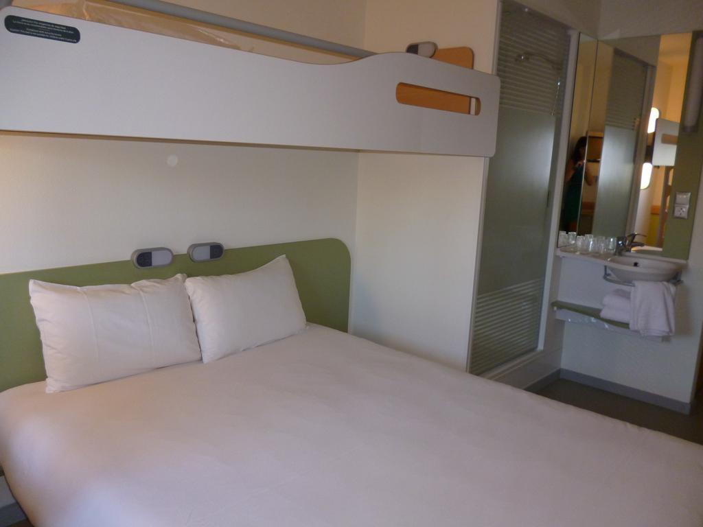 Hotel Ibis Budget Lleida Zimmer foto